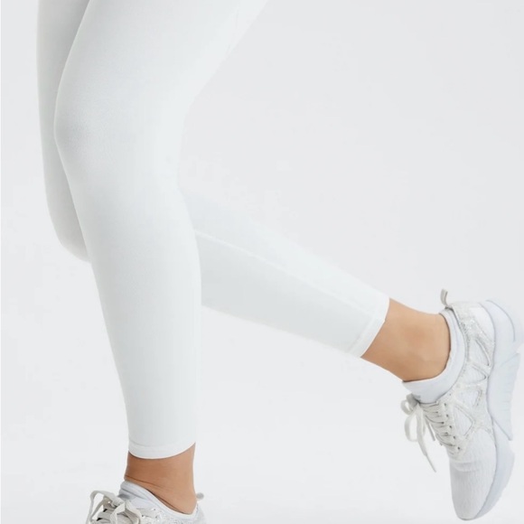 Fabletics Redondo Performance Sneaker - Picture 5 of 14